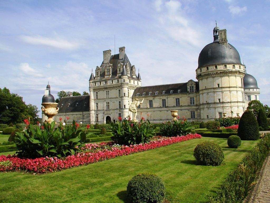 La Grande Tortue Hotell Candé-sur-Beuvron Exteriör bild